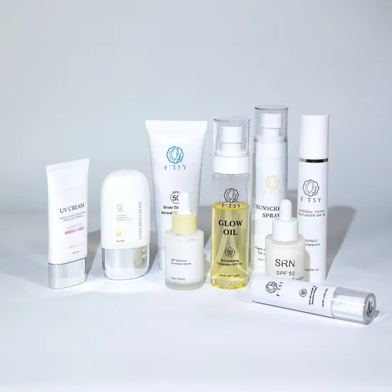 Private Label Großhandel Vegan Whitening Mineral Sunscreen Reisegröße Black Girl Sunscreen Mist SPF 50 Spray SPF50 Travel für Gesicht Körper Sunblock Individuell getönt